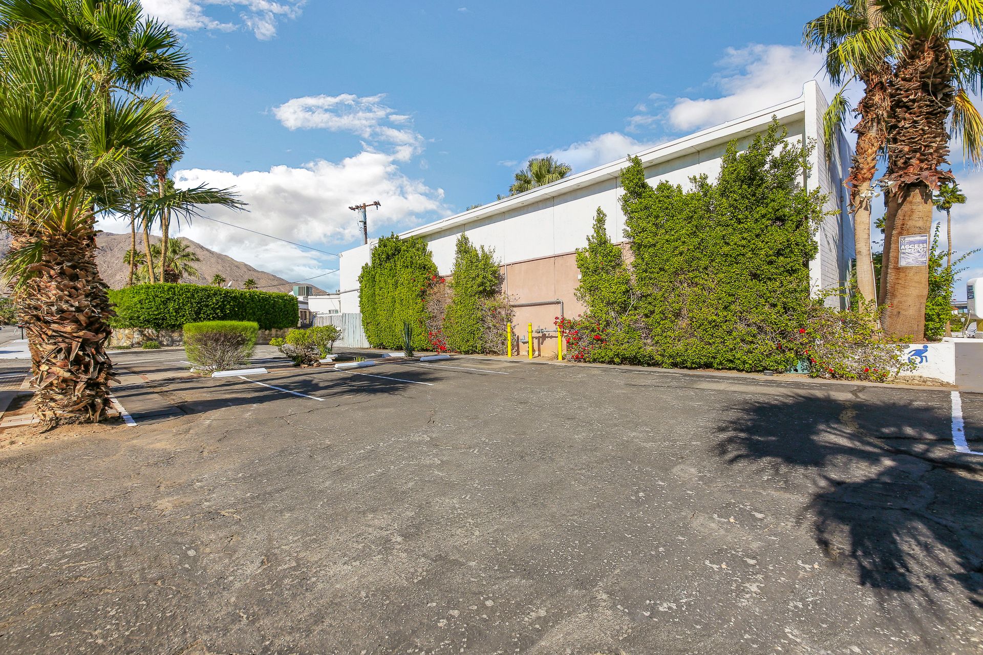 Commercial Property for Sale in Palm Springs California 92262